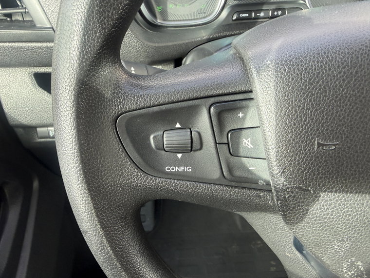 Vehicle Image 26