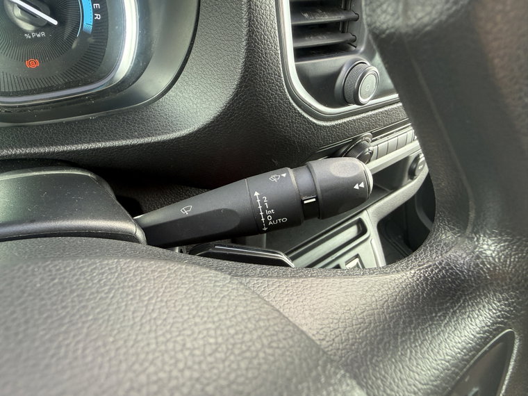 Vehicle Image 28
