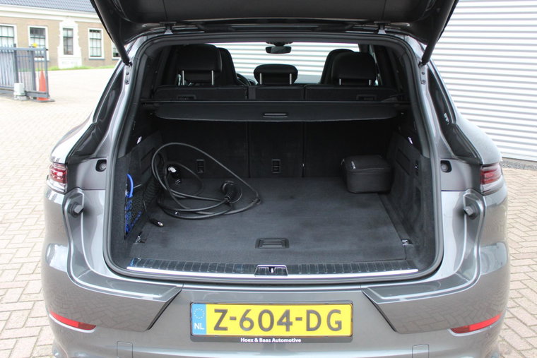 Vehicle Image 33