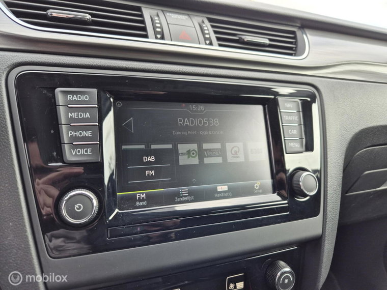 Vehicle Image 16