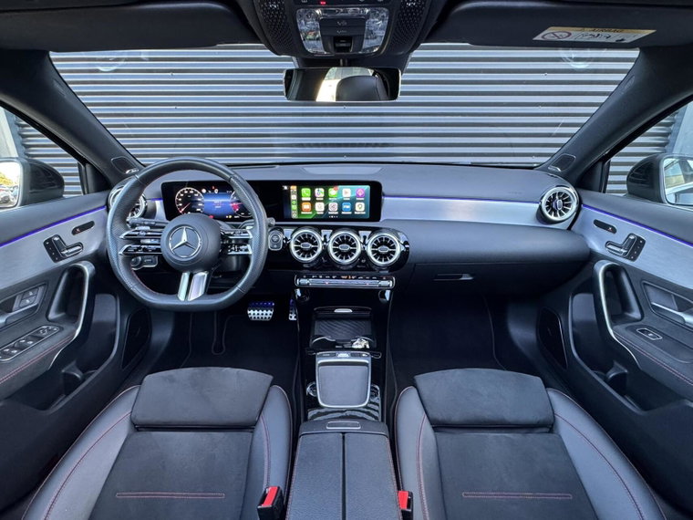 Vehicle Image 23