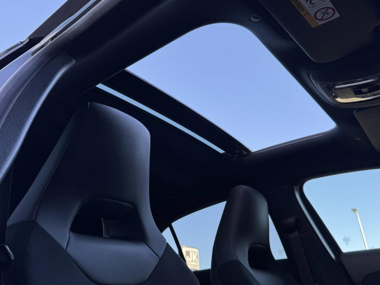 Vehicle Image 38