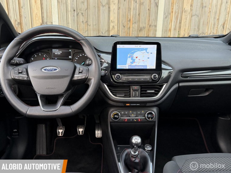 Vehicle Image 28