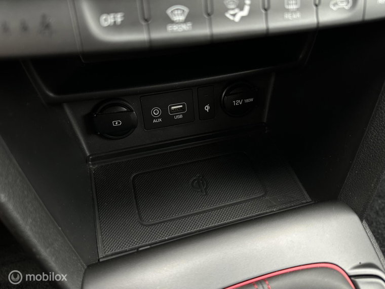 Vehicle Image 32