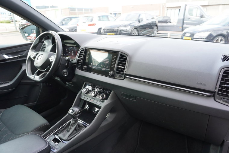 Vehicle Image 18