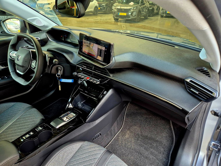 Vehicle Image 36