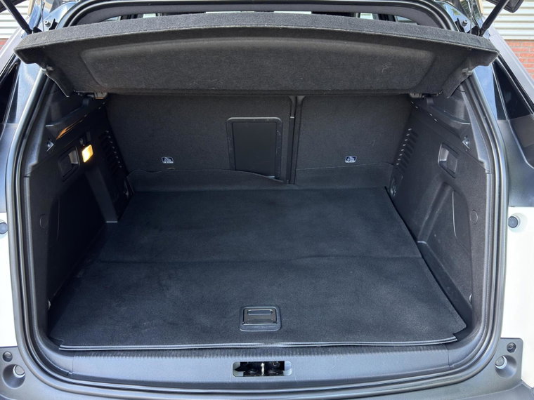 Vehicle Image 38