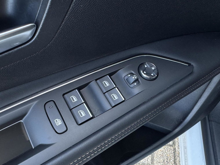 Vehicle Image 39