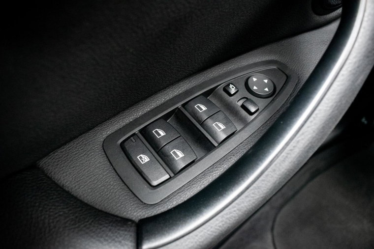 Vehicle Image 48