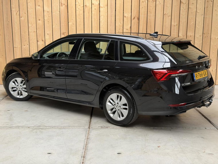 Vehicle Image 38