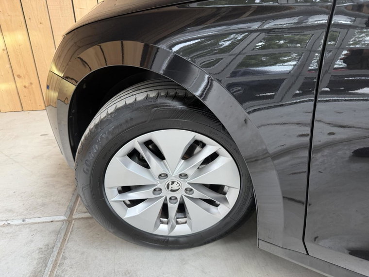 Vehicle Image 39