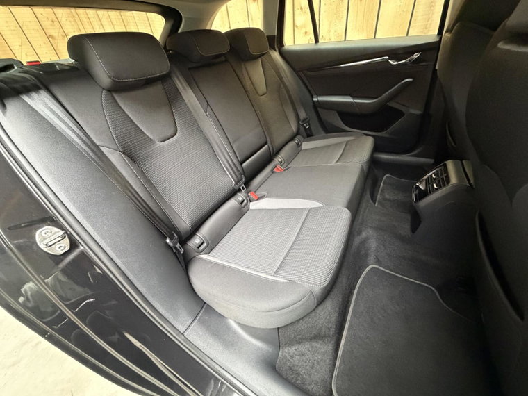 Vehicle Image 50