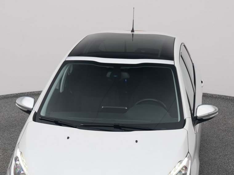Vehicle Image 32