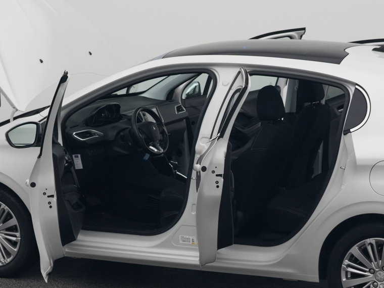 Vehicle Image 33