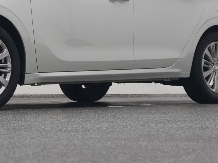 Vehicle Image 37