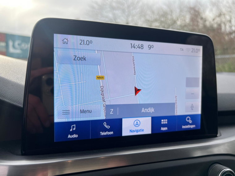 Vehicle Image 16