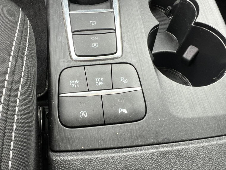 Vehicle Image 28
