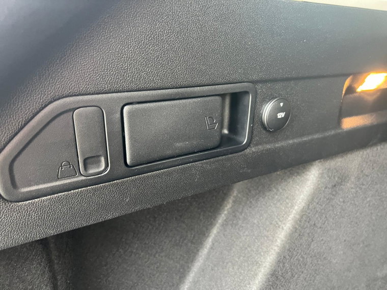 Vehicle Image 34
