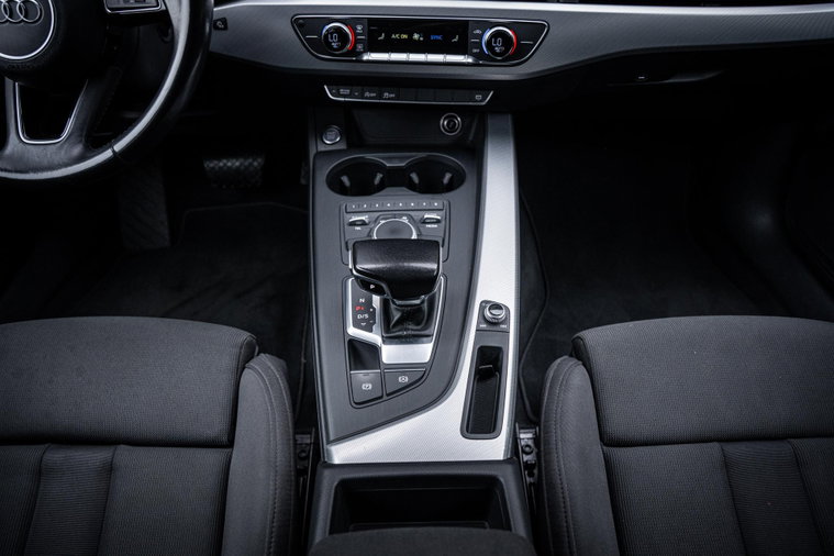 Vehicle Image 21