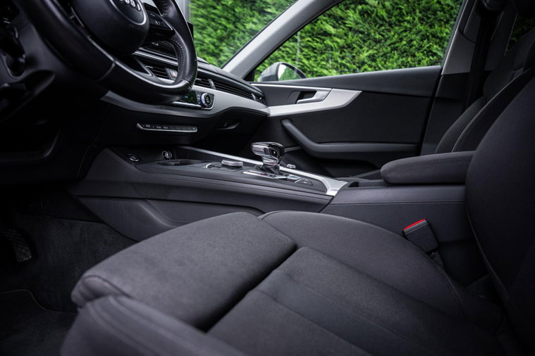 Vehicle Image 30