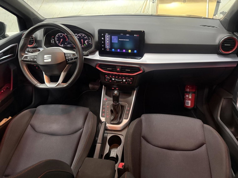 Vehicle Image 16
