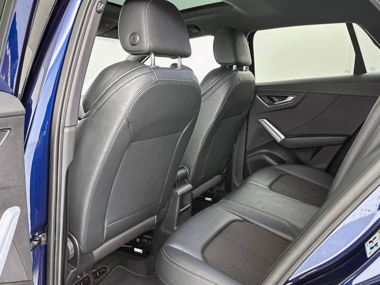Vehicle Image 30