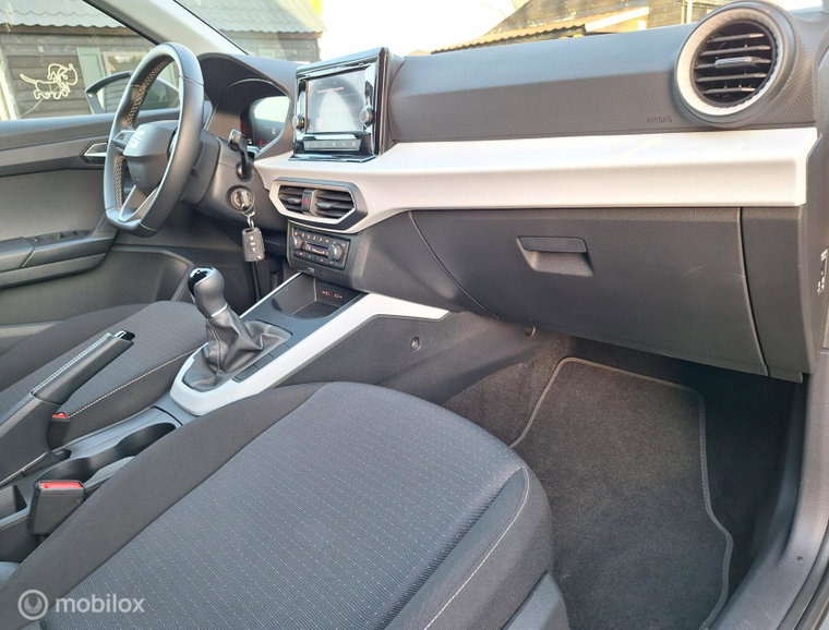 Vehicle Image 15