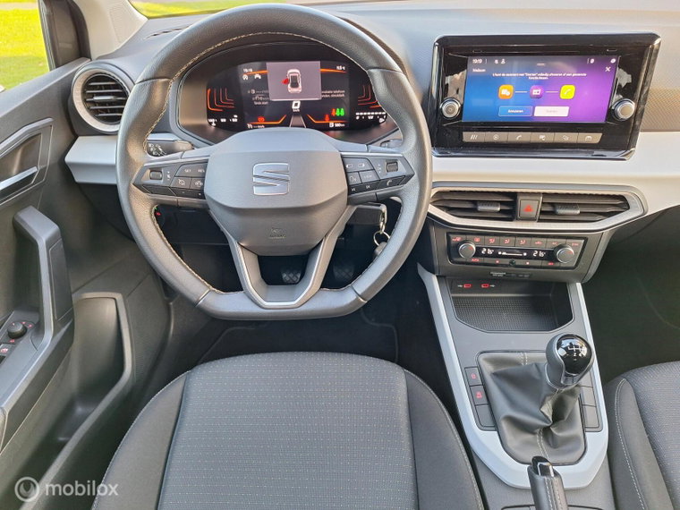 Vehicle Image 10