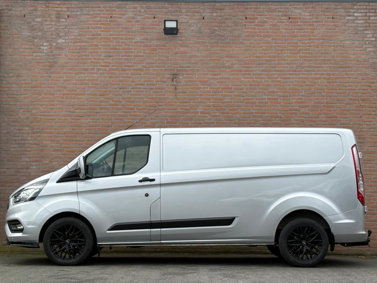 Vehicle Image 21