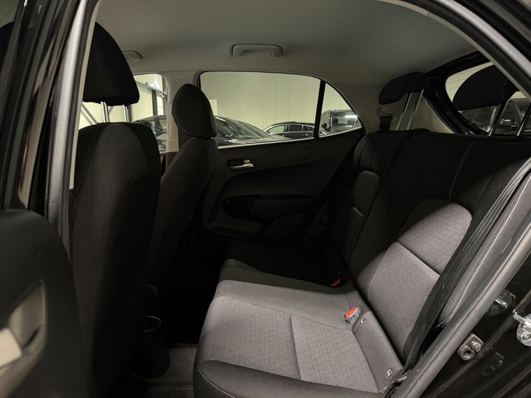 Vehicle Image 31