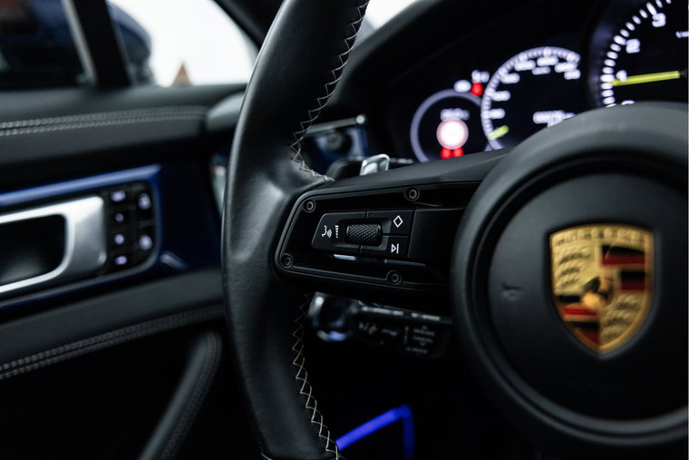 Vehicle Image 35