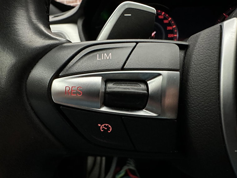 Vehicle Image 27