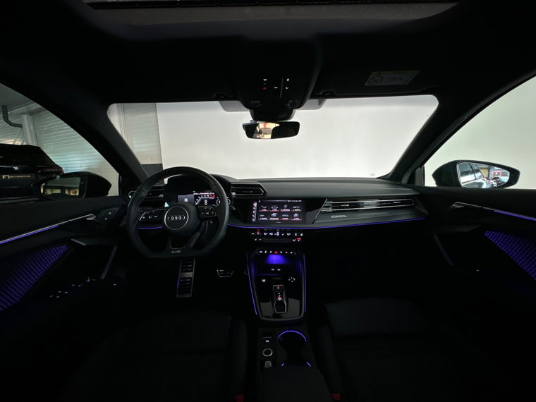 Vehicle Image 35