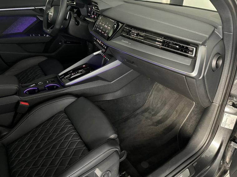 Vehicle Image 37