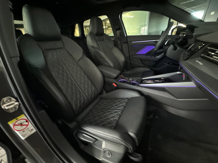 Vehicle Image 38
