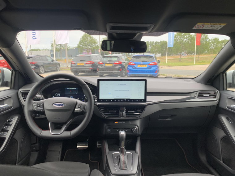 Vehicle Image 17