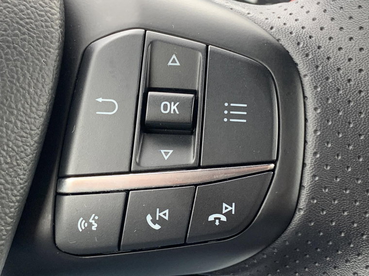 Vehicle Image 24