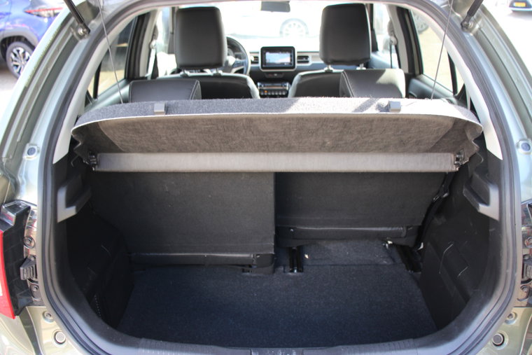 Vehicle Image 12