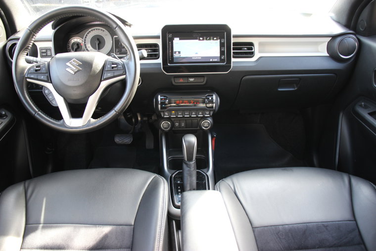 Vehicle Image 6