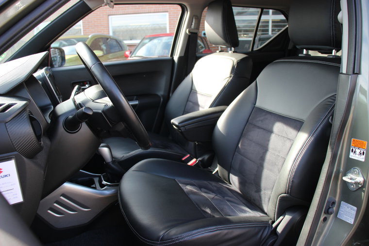 Vehicle Image 9