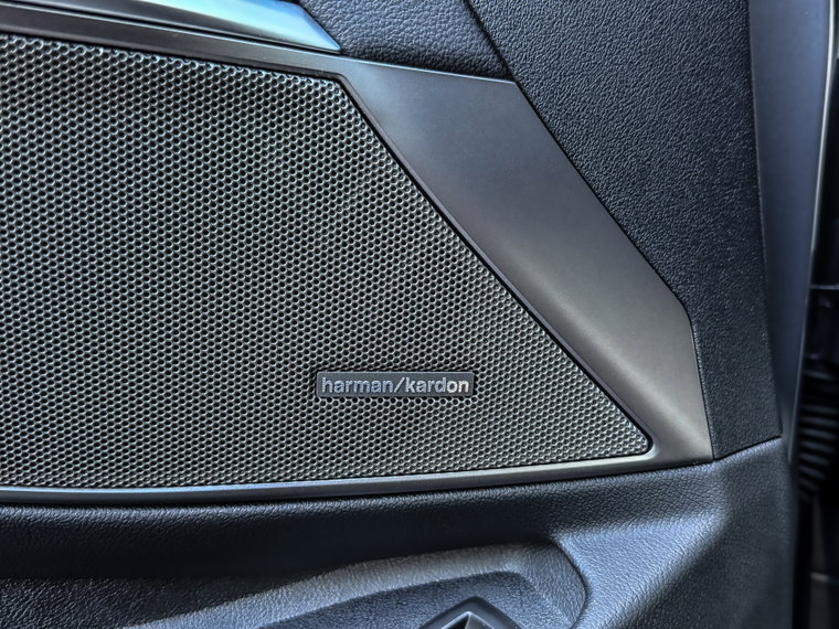 Vehicle Image 60