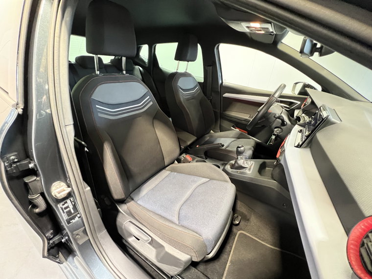 Vehicle Image 30