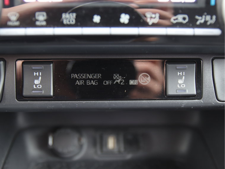 Vehicle Image 28