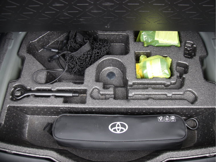 Vehicle Image 41