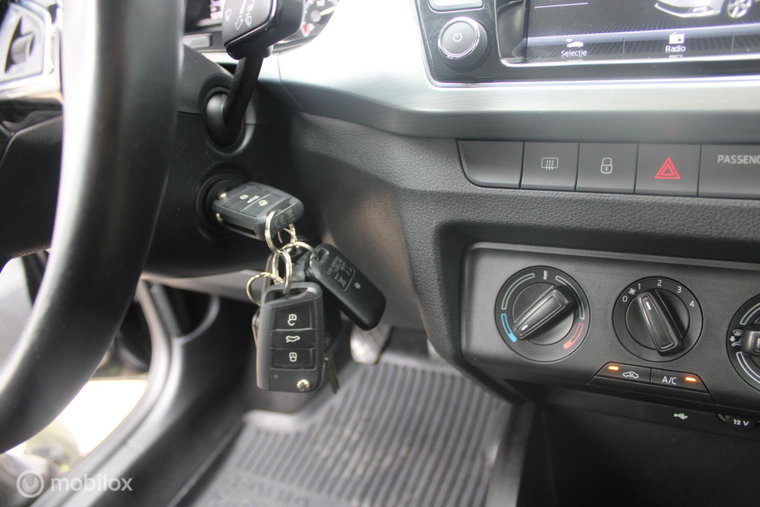 Vehicle Image 36