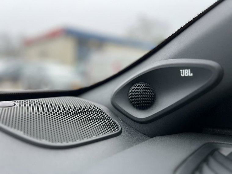 Vehicle Image 24