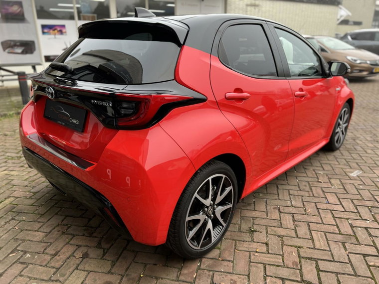 Vehicle Image 5