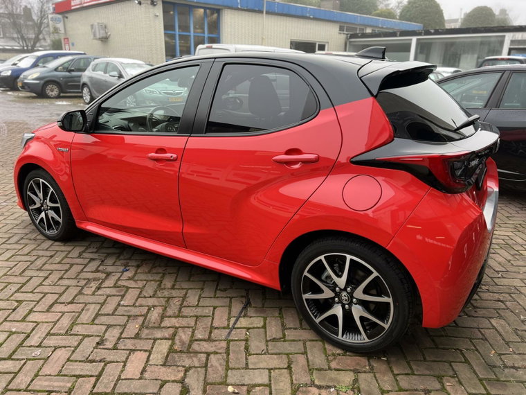 Vehicle Image 9