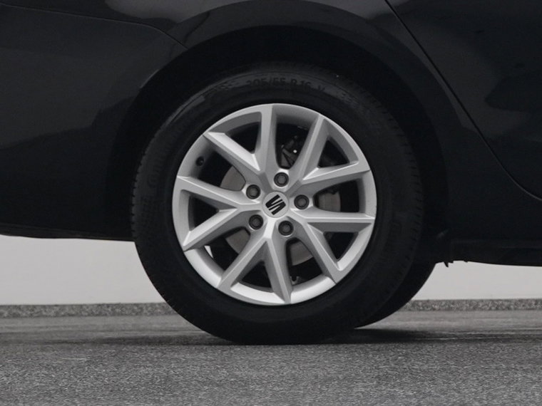 Vehicle Image 41