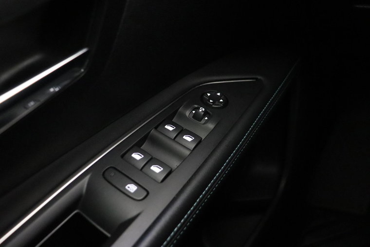 Vehicle Image 24
